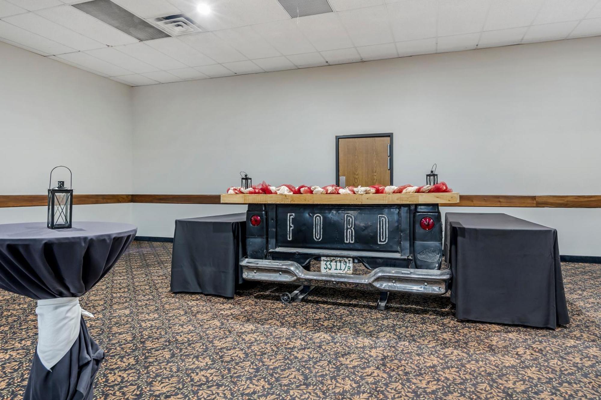 Seaport Inn & Suites Люистън Екстериор снимка