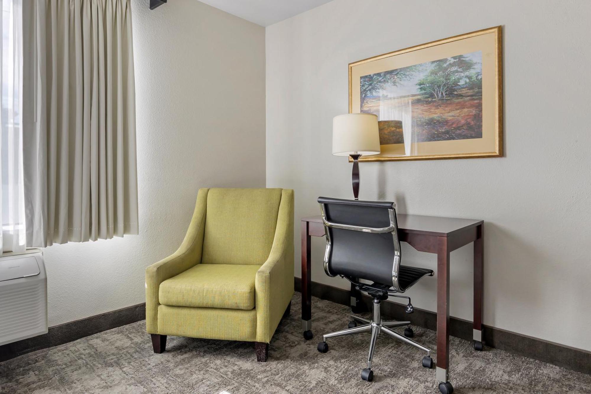 Seaport Inn & Suites Люистън Екстериор снимка