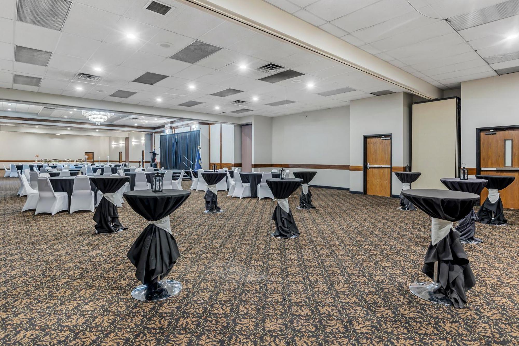 Seaport Inn & Suites Люистън Екстериор снимка